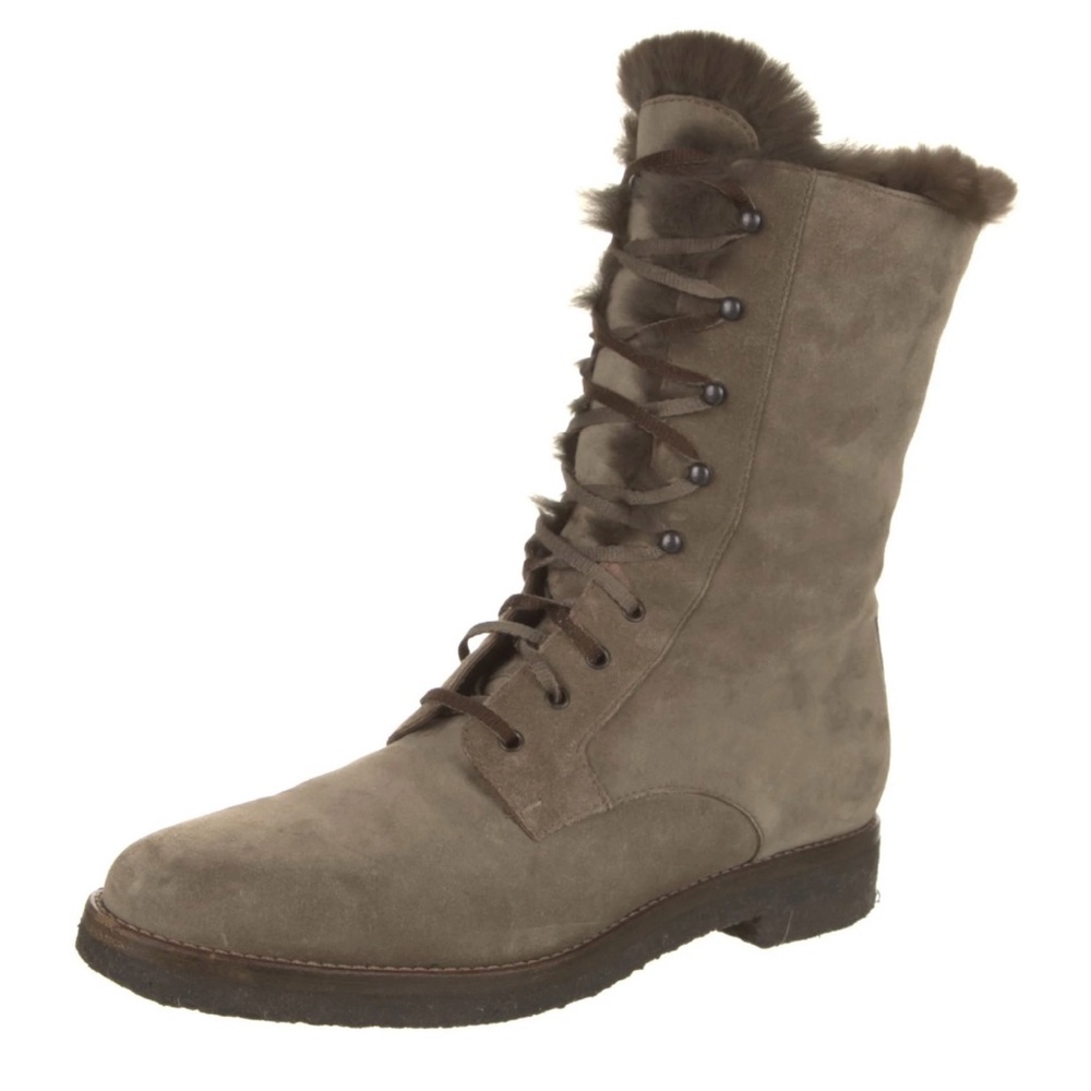 Loro Piana Snow Boots. Size 39. Very good preowned condition.